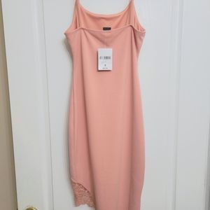 Forever 21 dress Brand New. Still has the tag on